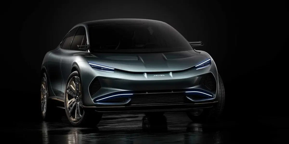 Aehra, la nuova supercar elettrica extralong made in Italy (2)