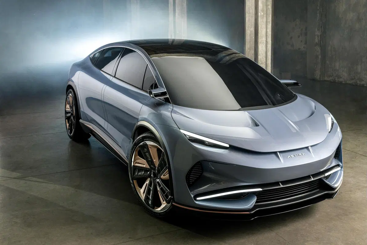 Aehra, la nuova supercar elettrica extralong made in Italy (8)