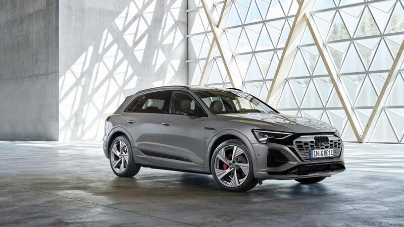 Audi Q8 e-tron | La MLB elettrica pi&ugrave; avanzata si aggiorna (600KM con 114kWh) e cambia nome