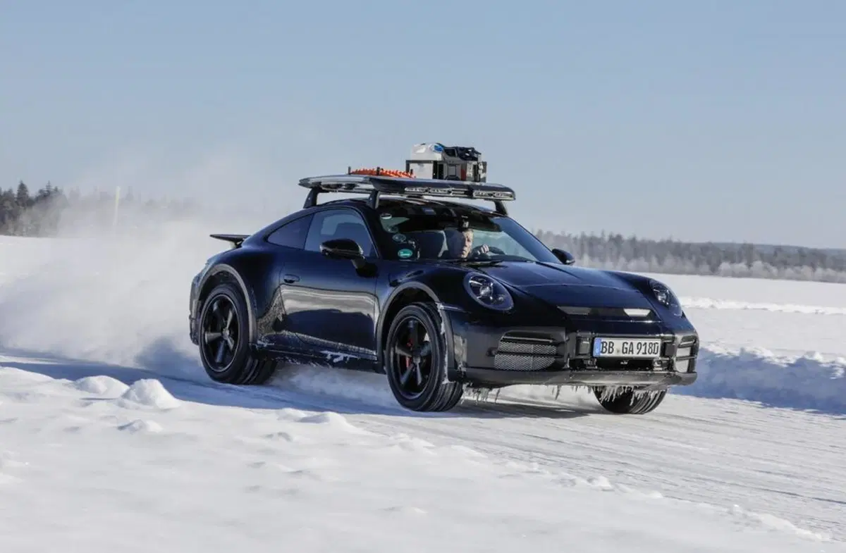 Porsche 911 Dakar: l'anteprima a Los Angeles il 16 novembre (4)