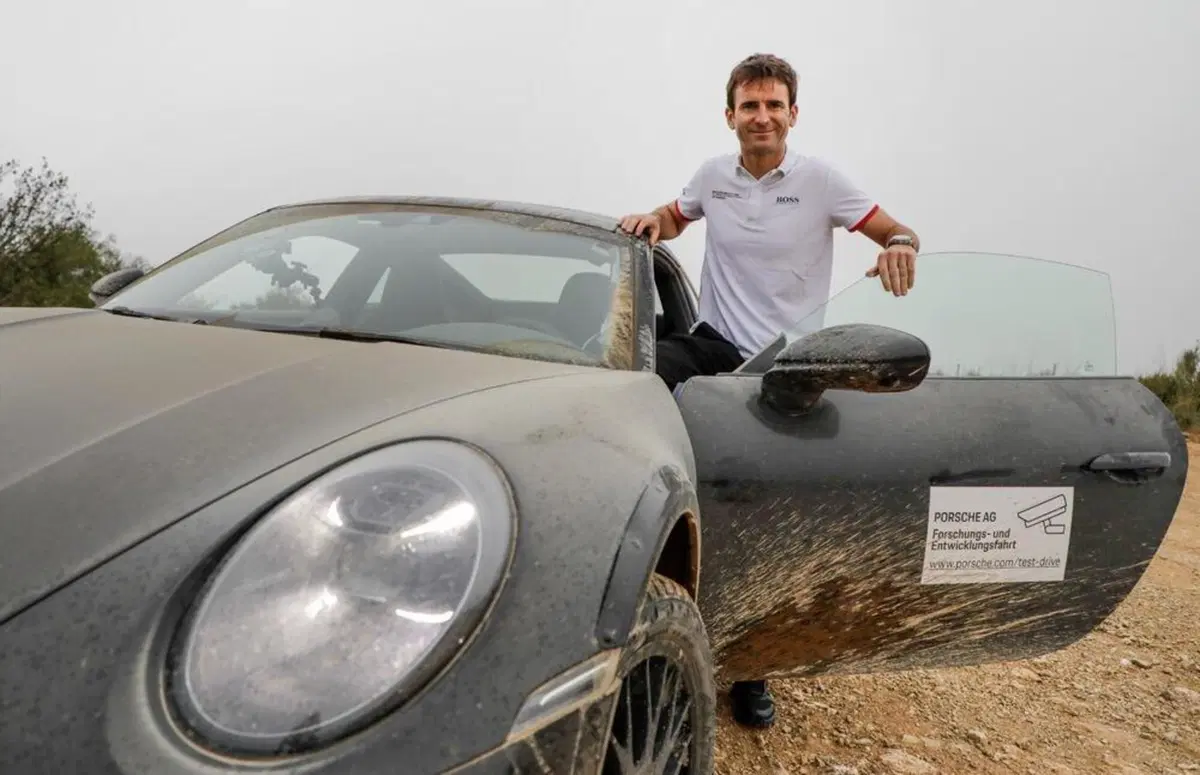 Porsche 911 Dakar: l'anteprima a Los Angeles il 16 novembre (8)