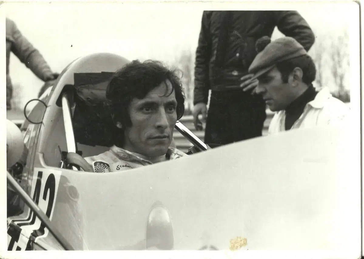 F1. Alessandro Pesenti Rossi, dai cavalli della Tyrrell 007 Rondini Gulf a quelli della sua tenuta (7)
