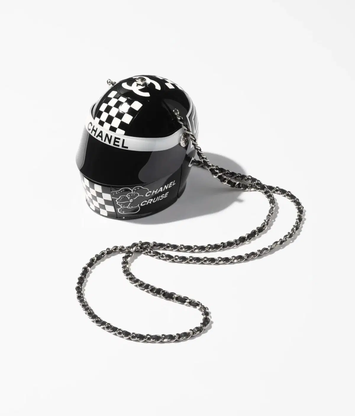 Chanel strizza l'occhio alla Formula 1: la tuta da pilota si veste di tweed (5)