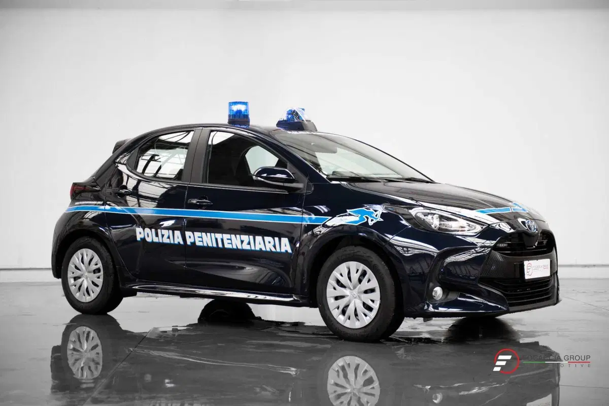 La Polizia penitenziaria viaggia con la Toyota Yaris Hybrid