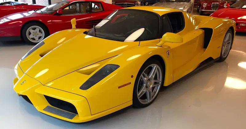 Ferrari Enzo, il motore V12 va all'asta ancora inscatolato 