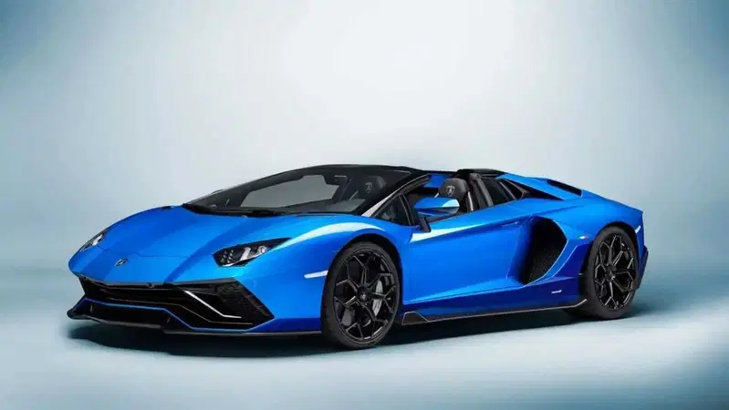 A Milano Autoclassica l'asta per Lamborghini Aventador e Ultimae