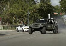 Subaru insegue una Jeep come se non ci fosse un domani [VIDEO] 