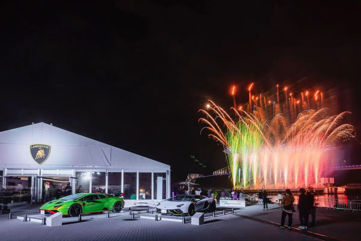 Lamborghini fa sfilare 150 supercar in Giappone per il 'Japan Day' (2)