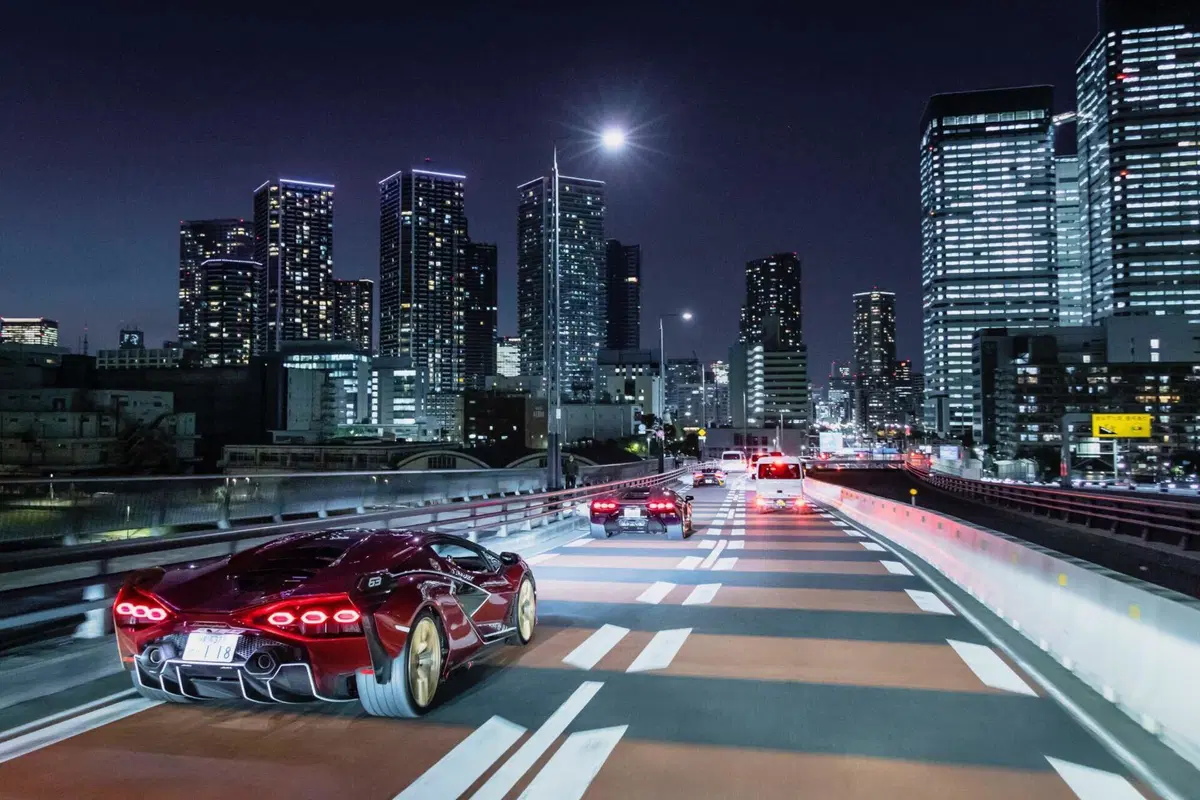 Lamborghini fa sfilare 150 supercar in Giappone per il 'Japan Day' (4)