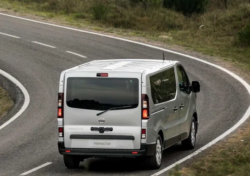 Nissan Primastar (2021-->>) (3)