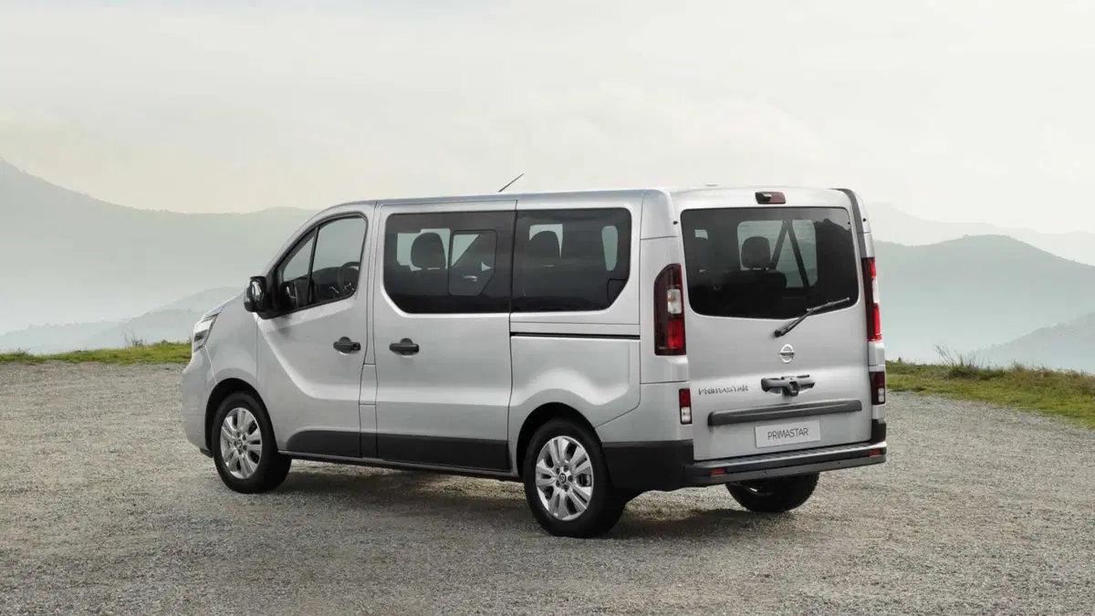 Nissan Primastar bus 2.0 dci 150cv S&S L1H1 N Connecta 9p.ti (2)