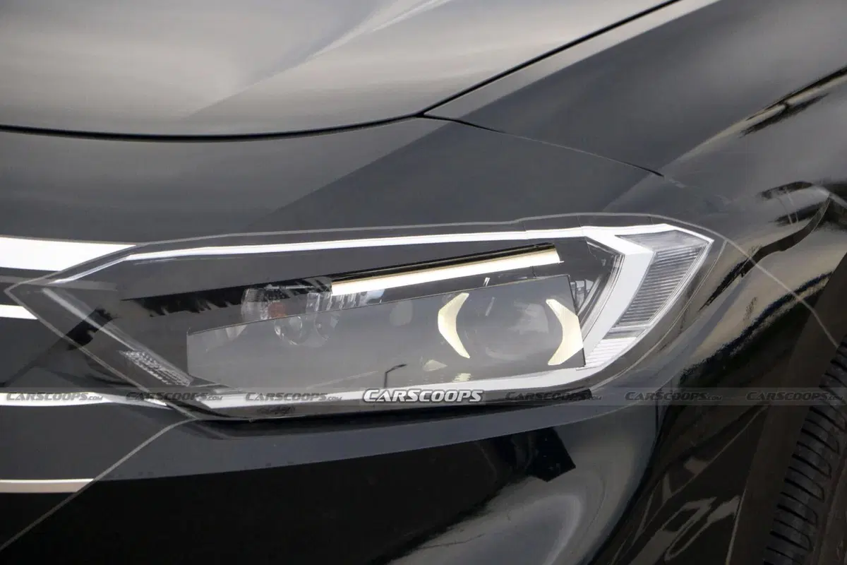 Nuova Volkswagen ID.7 Aero B: le foto spia della rivale di Tesla Model 3 (10)