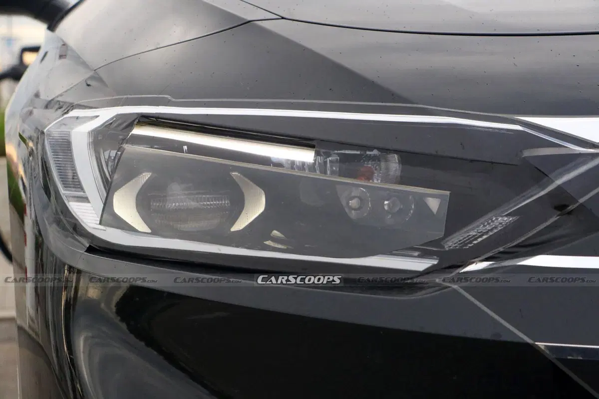 Nuova Volkswagen ID.7 Aero B: le foto spia della rivale di Tesla Model 3 (16)