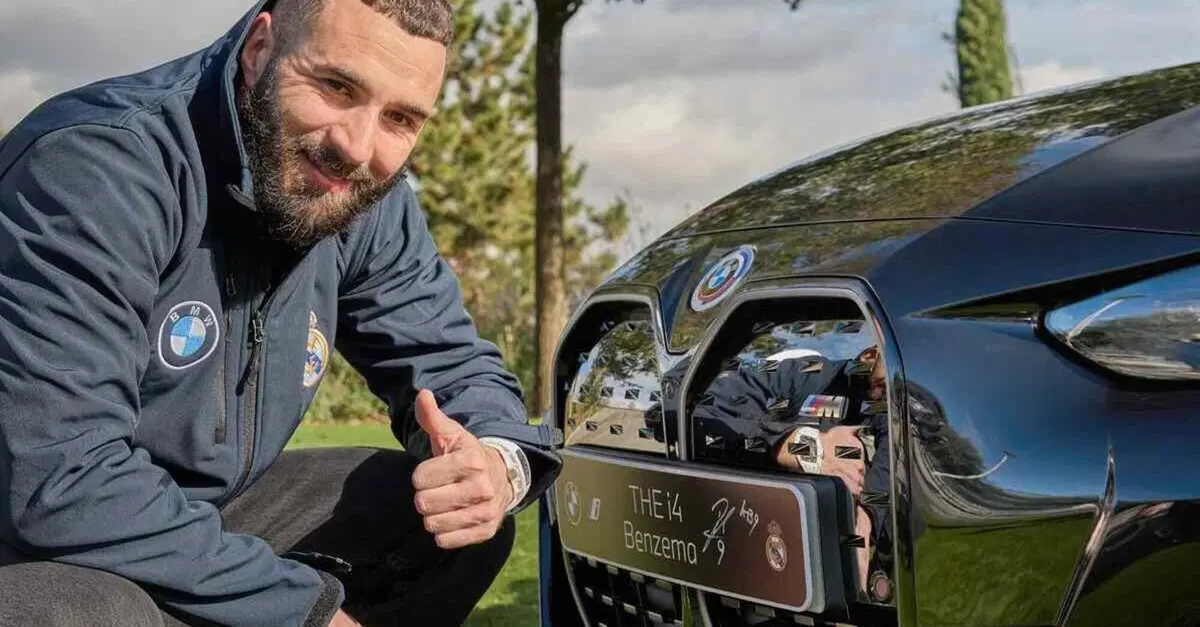 Una BMW elettrica per il Pallone d'Oro Karim Benzema