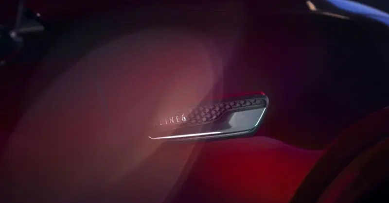 Mazda CX-90: un teaser per la nuova sei cilindri