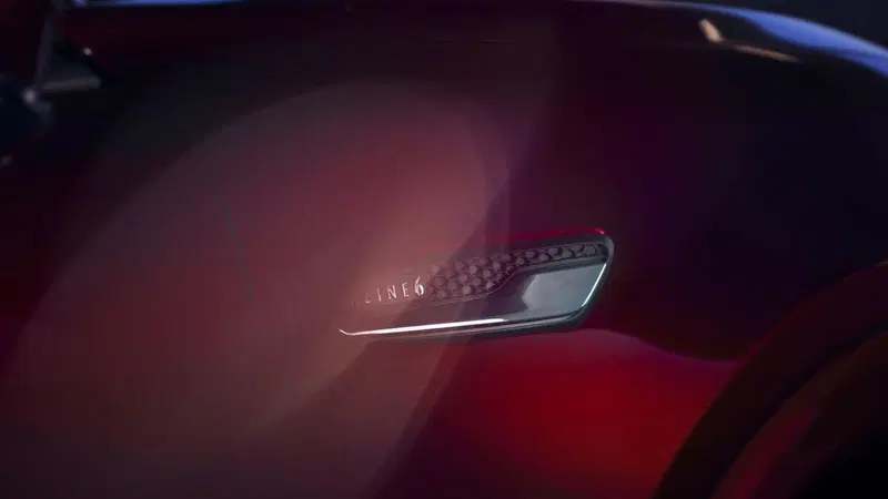 Mazda CX-90: un teaser per la nuova sei cilindri