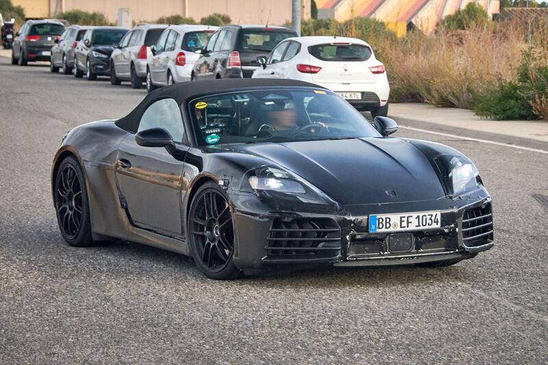 Porsche 718 Boxster elettrica, ecco le nuove foto spia