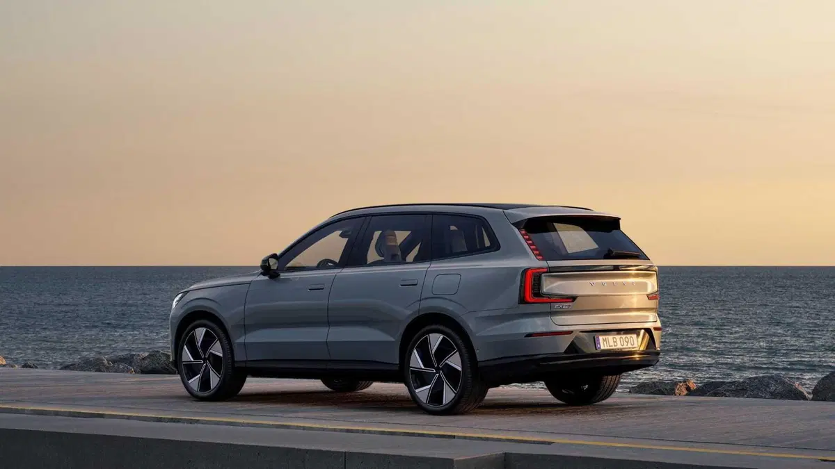 Volvo EX90 (2022-->>) (3)