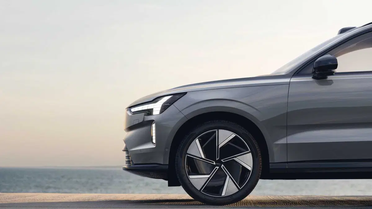 Volvo EX90 (2022-->>) (14)
