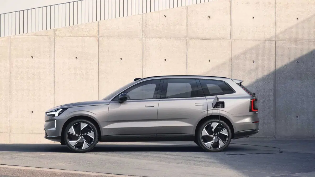 Volvo EX90 (2022-->>) (4)