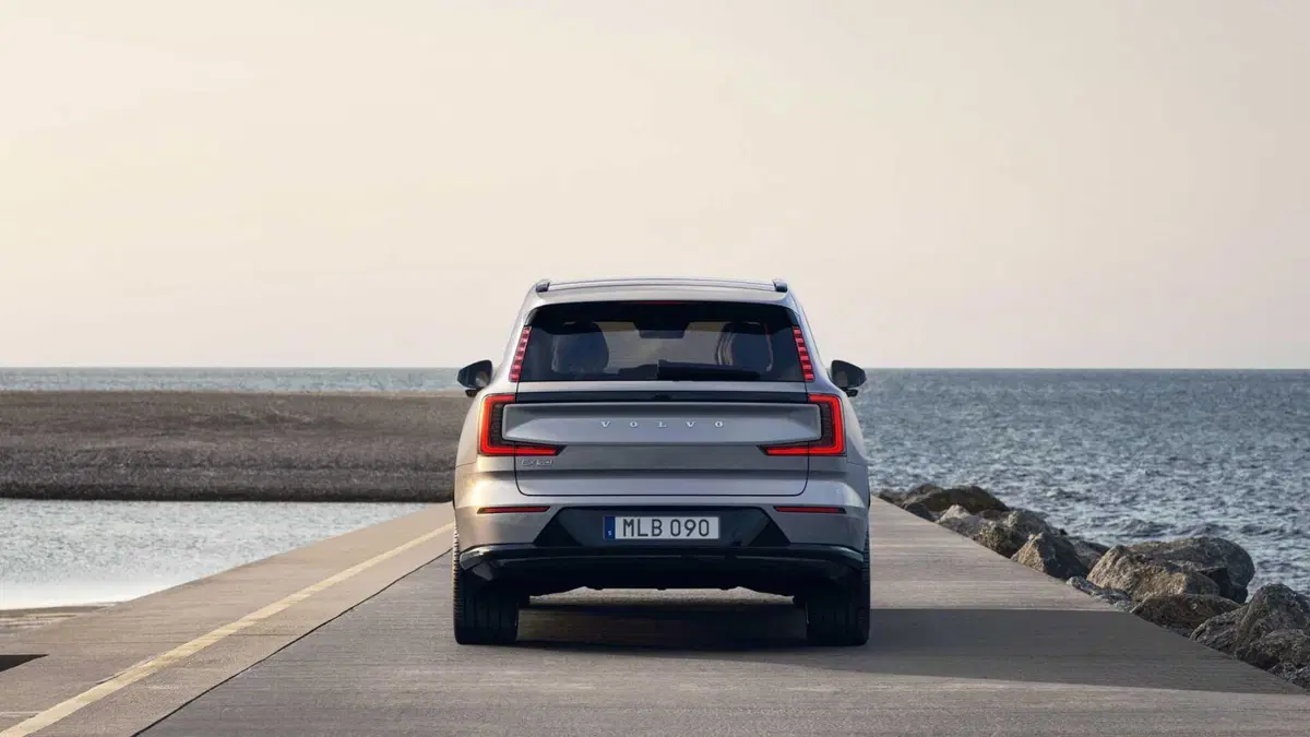 Volvo EX90 (2022-->>) (5)