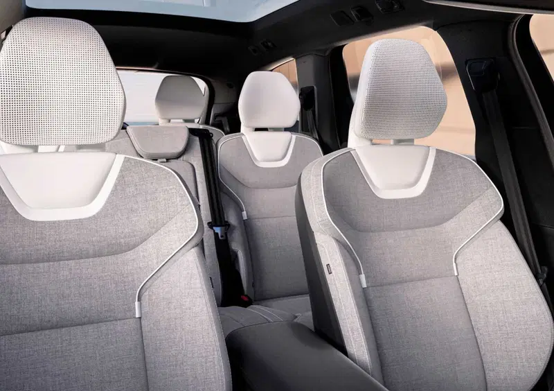 Volvo EX90 (12)