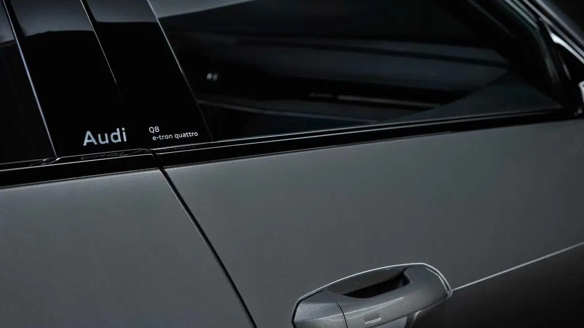 Audi Q8 (2022-25) (14)