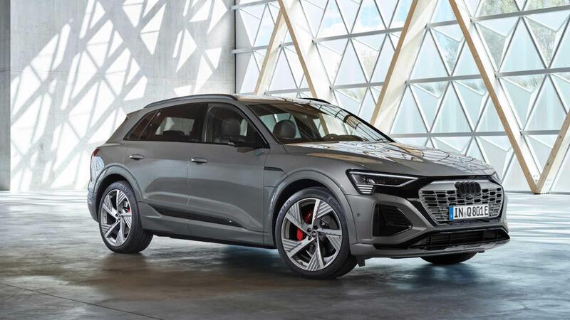 Audi Q8 Q8 e-tron 55 quattro Business Advanced