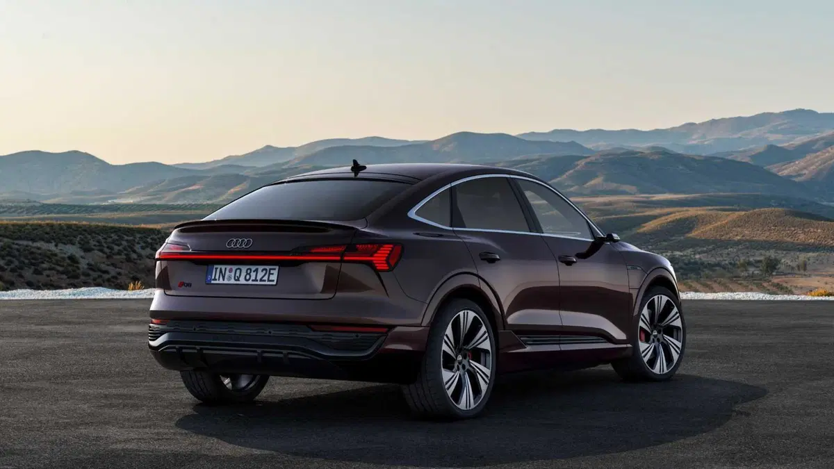 Audi Q8 Sportback Q8 e-tron 55 quattro Business Advanced (3)