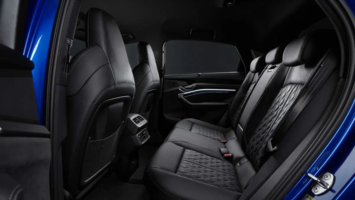 Audi Q8 Sportback Q8 e-tron 55 quattro Business Advanced (12)