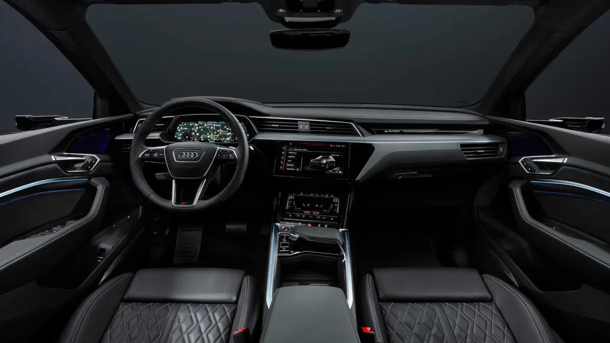 Audi Q8 Sportback Q8 e-tron 55 quattro Business Advanced (8)