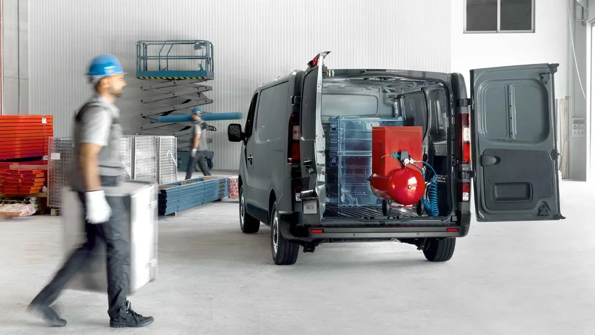 Nissan Primastar Furgone 29 2.0 dCi 150CV PL-TN Furgone Acenta Work (14)