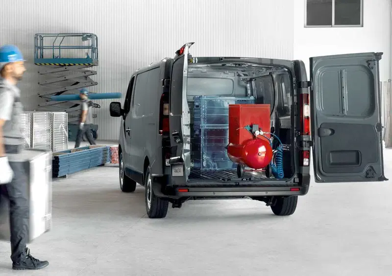 Nissan Primastar Furgone (2021-->>) (14)