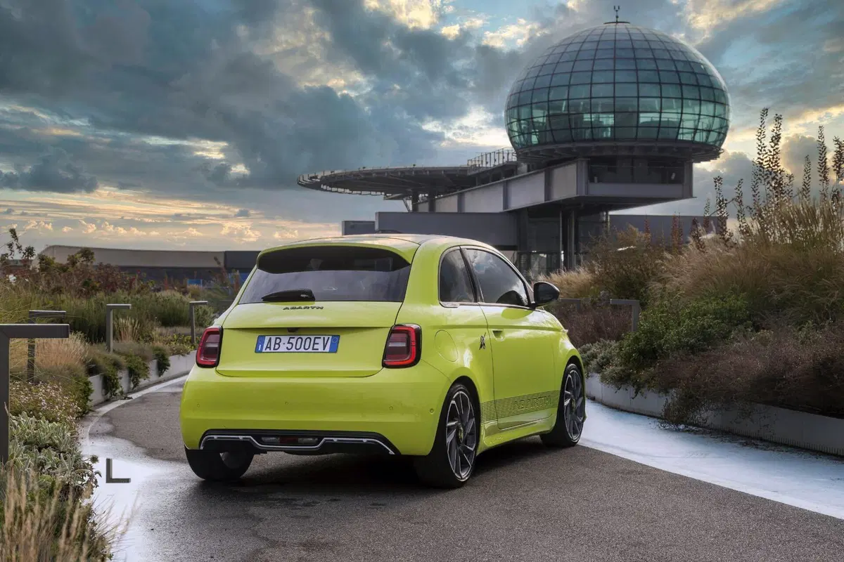 Nuova Abarth 500e: arriva la Scorpionissima BEV con il Sound Generator (4)
