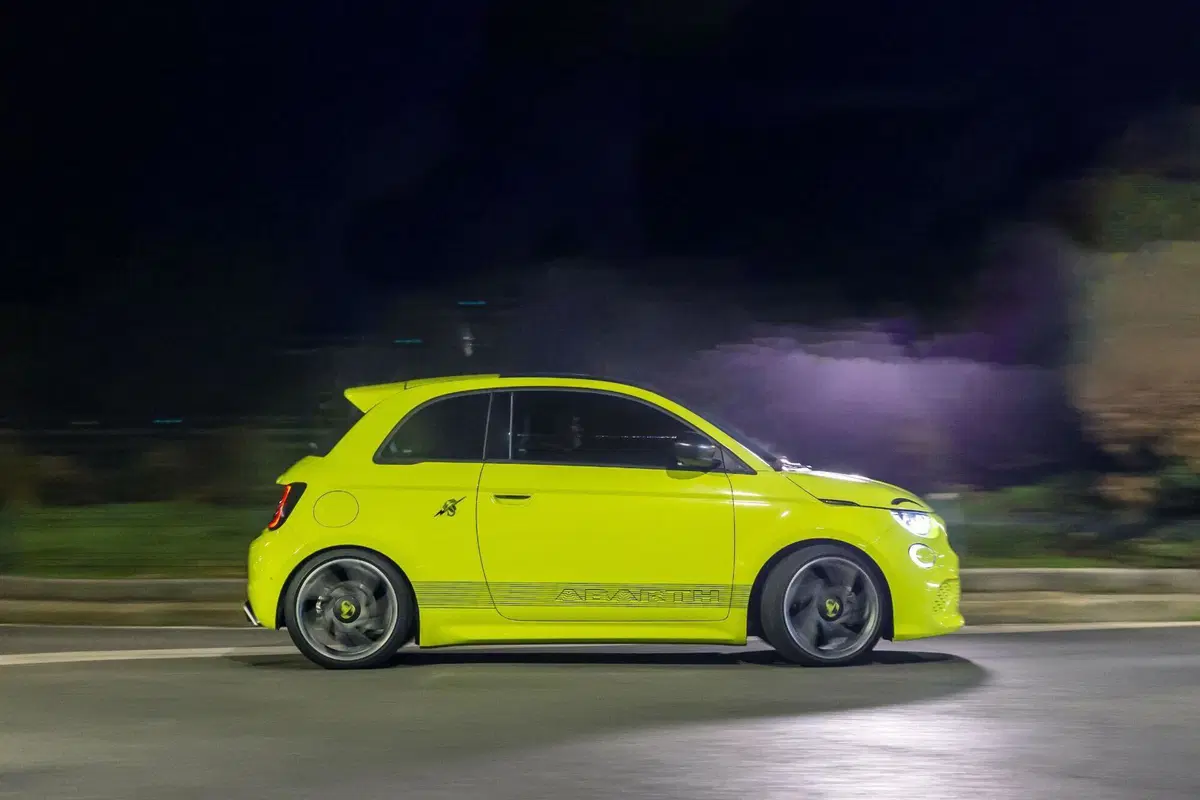 Nuova Abarth 500e: arriva la Scorpionissima BEV con il Sound Generator (12)