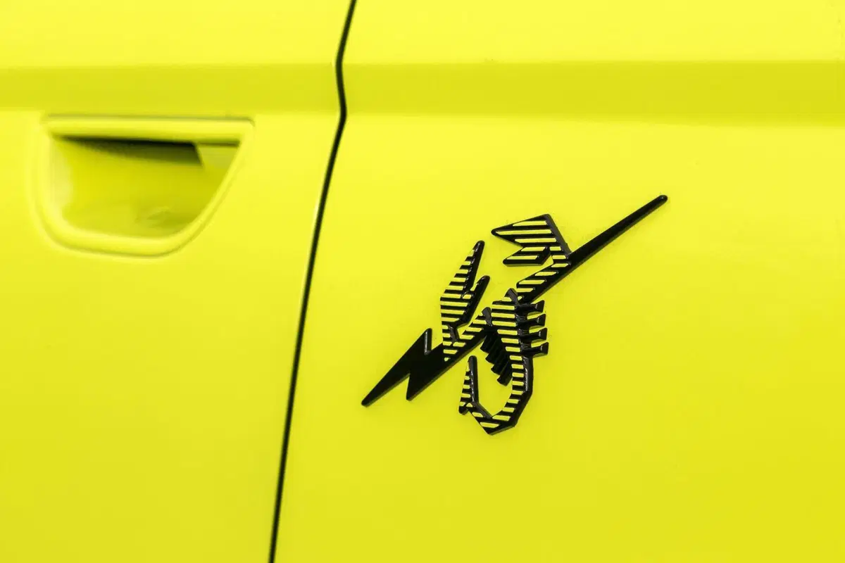 Nuova Abarth 500e: arriva la Scorpionissima BEV con il Sound Generator (8)