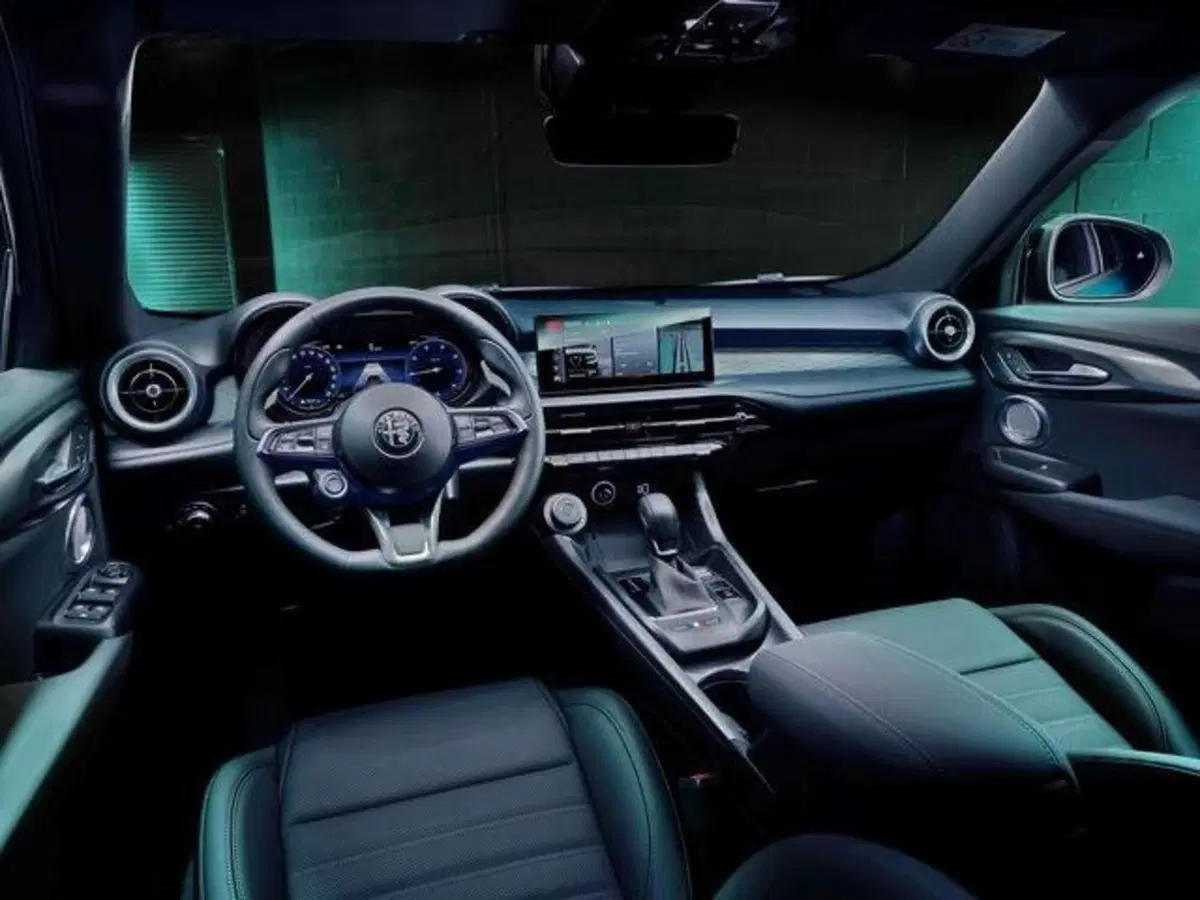 Scende in campo e le ha tutte contro: nuova Alfa Romeo Tonale Plug-In Q4, top e flop (2)