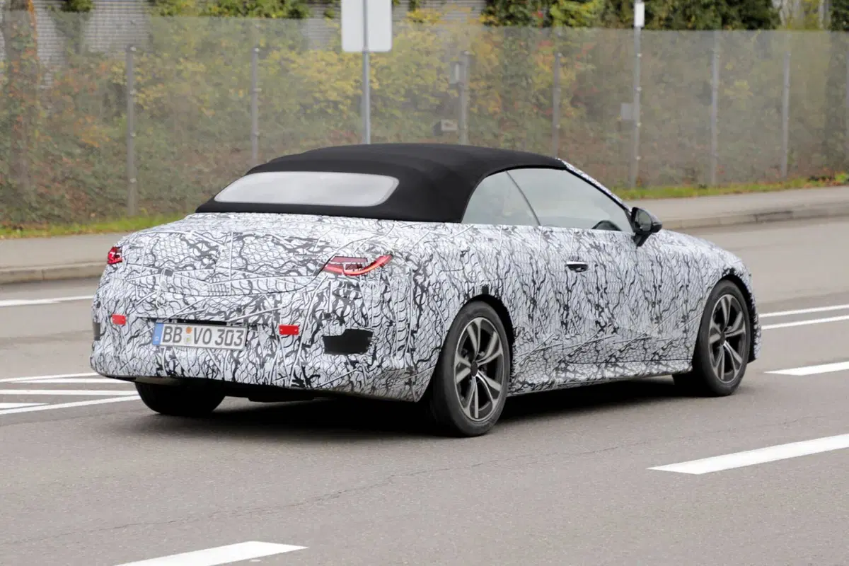 Mercedes CLE Cabrio, ecco le foto spia (5)