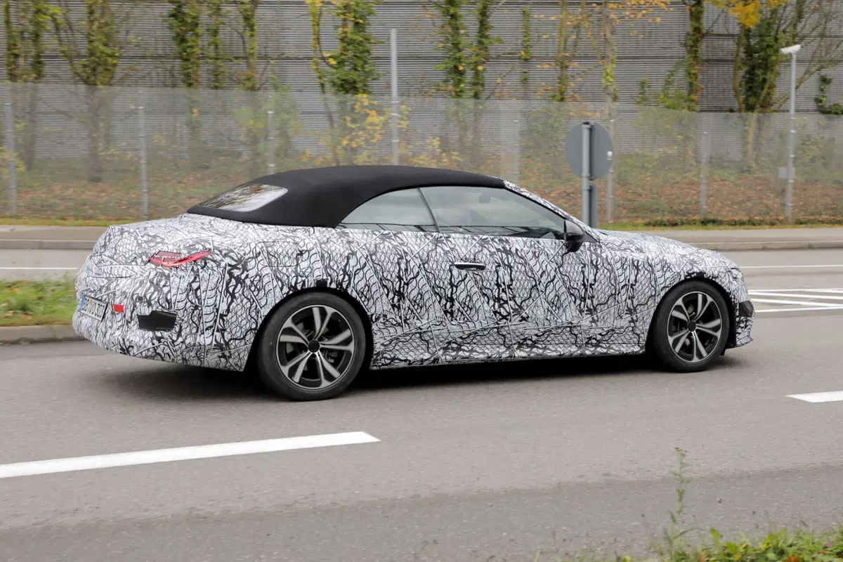 Mercedes CLE Cabrio, ecco le foto spia (11)