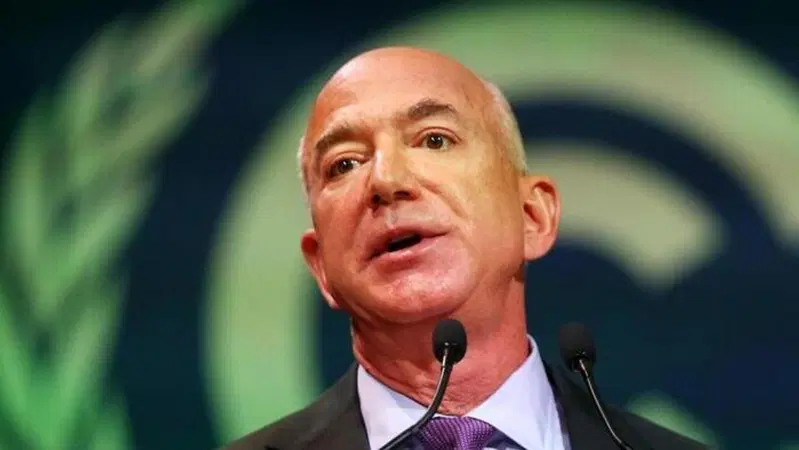 Il consiglio di Bezos per il Black Friday: "Non comprate un'auto"