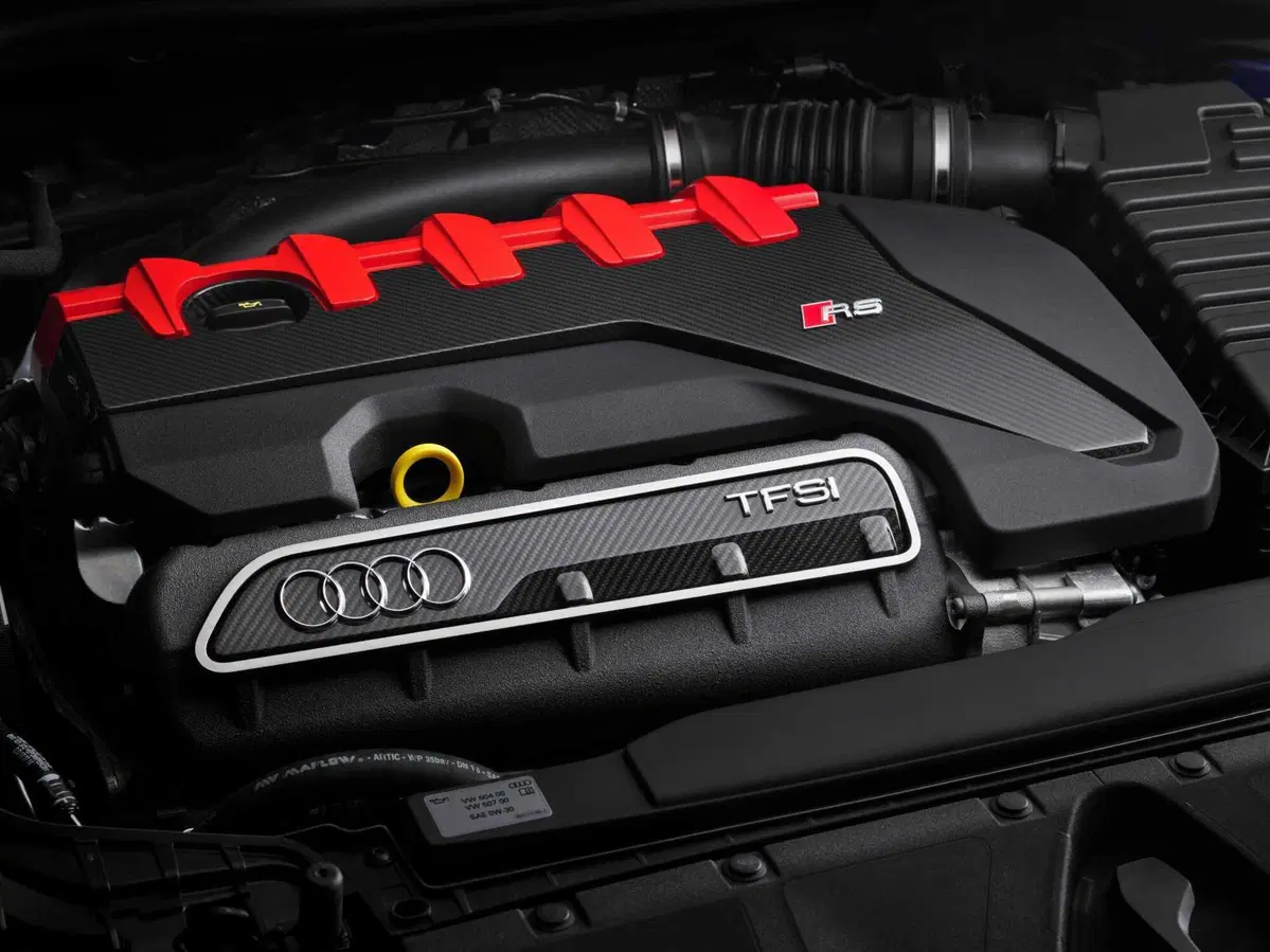 Audi RS3 Performance 2023: 407 CV per la PRINCIPESSA del traverso [VIDEO] (2)