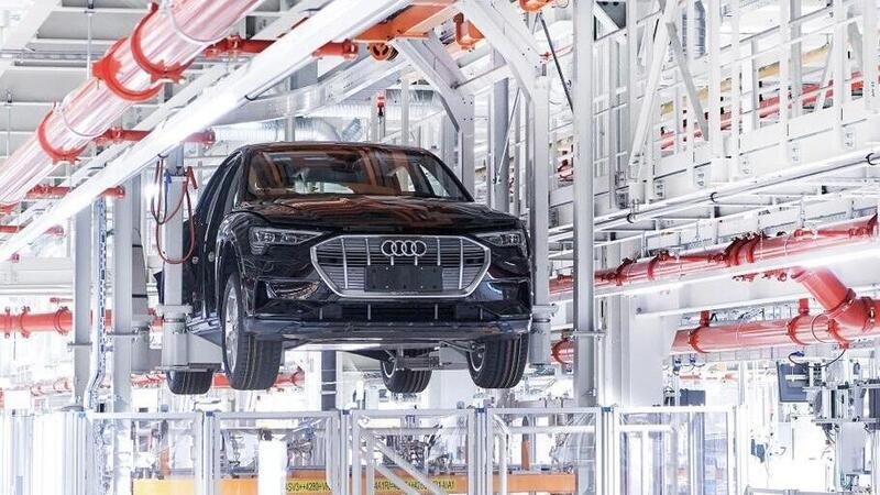 Audi Q8 e-tron: sempre pi&ugrave; plastica riciclata nell'abitacolo [VIDEO]