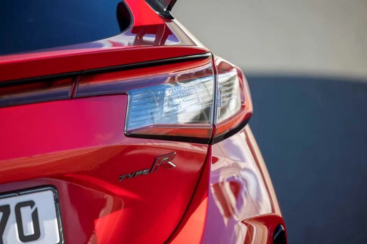 Honda Civic Type R: è la trazione anteriore più ASSURDA