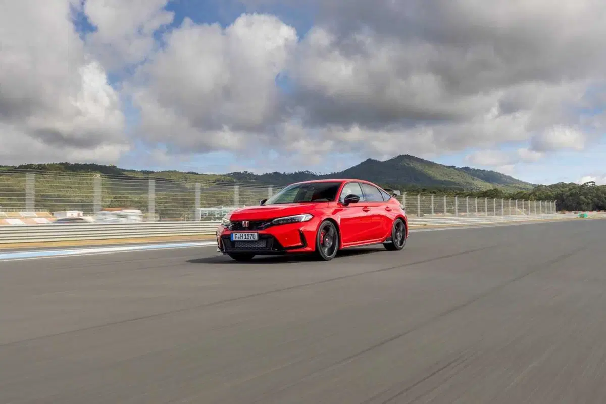 Honda Civic Type R: è la trazione anteriore più ASSURDA (3)