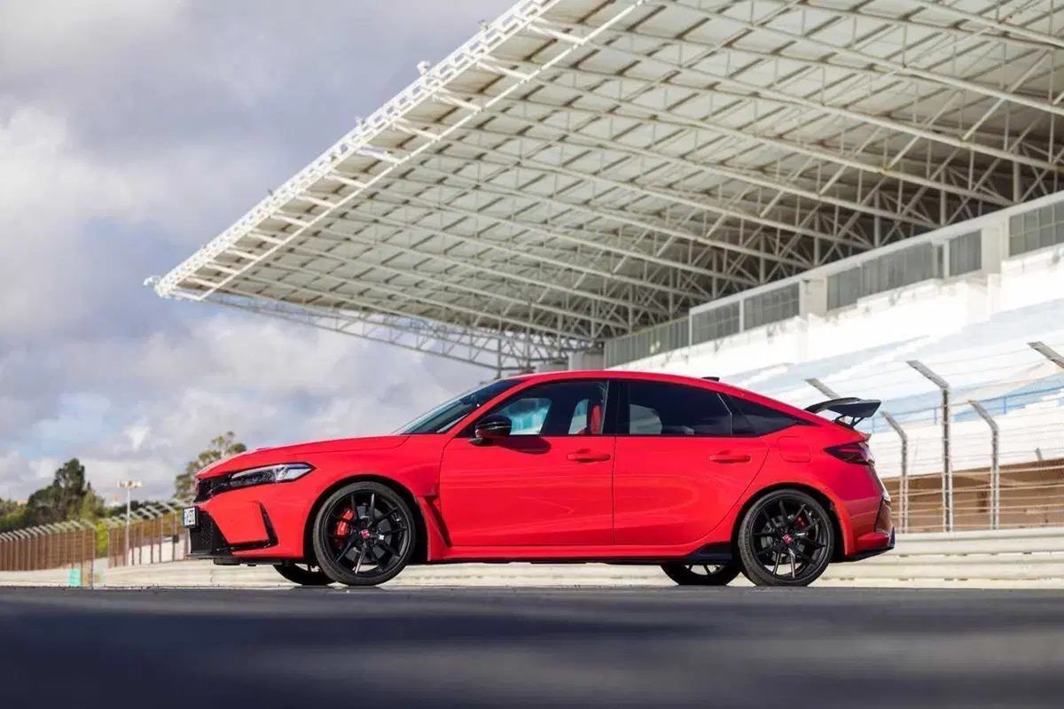 Honda Civic Type R: è la trazione anteriore più ASSURDA (8)