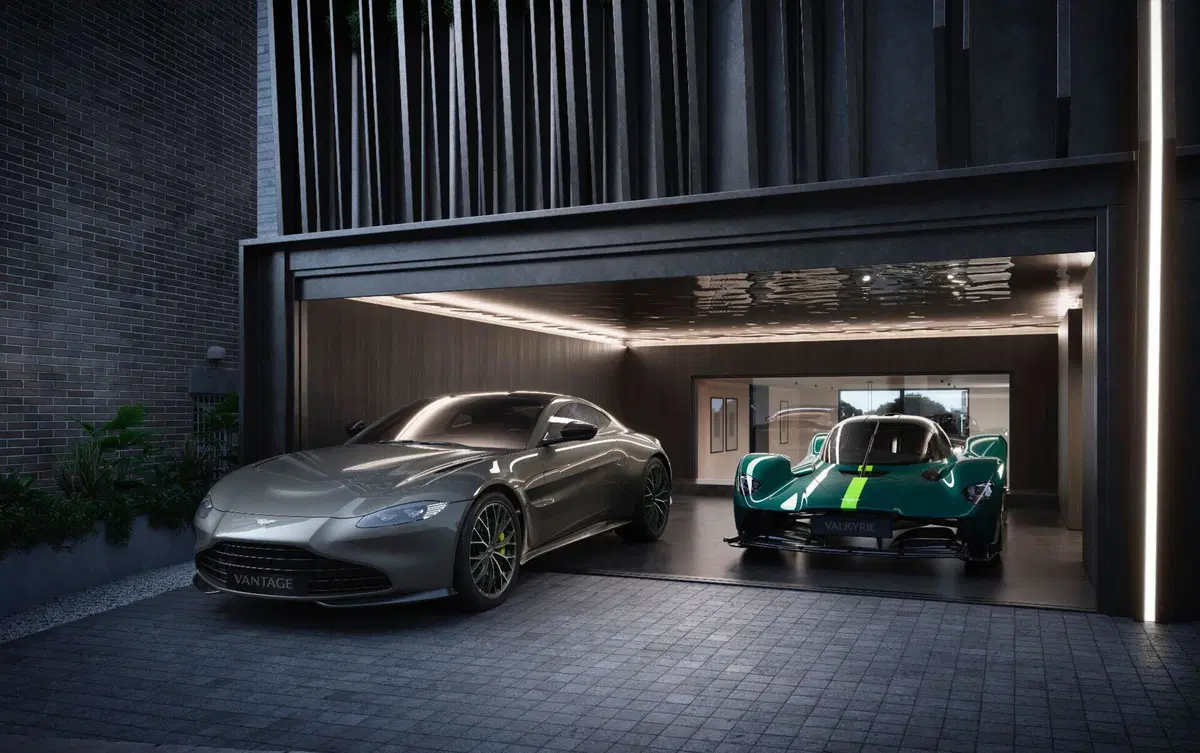 Aston Martin a Tokyo firma anche un appartamento (con spazio auto) (10)