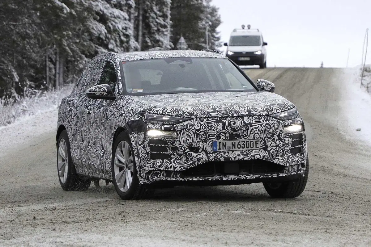 Audi Q6 E-tron: SUV e Sportback, ecco le foto spia