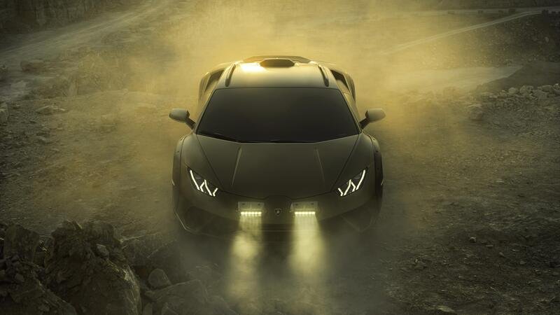 Lamborghini Huracan Sterrato, la pi&ugrave; offroad delle coup&eacute; sportive (ma voi ci andreste in fuoristrada?) 