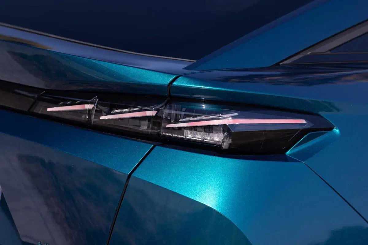 Peugeot 408 (2023), la prova della fastback più interessante del momento (4)
