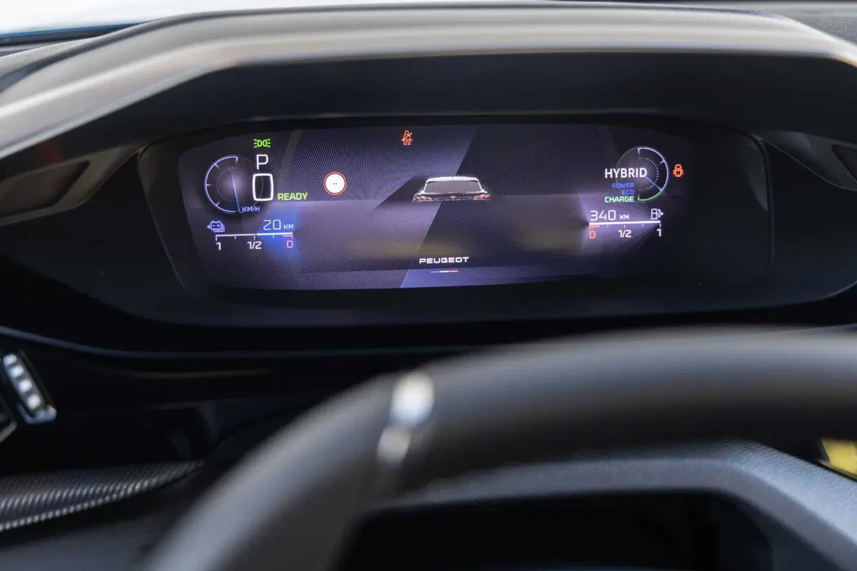 Peugeot 408 (2023), la prova della fastback più interessante del momento (10)